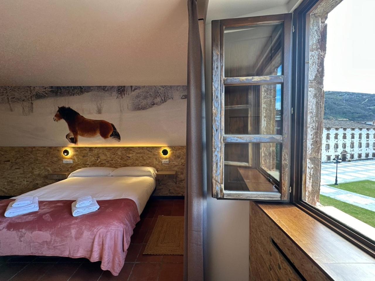 Hotel Y Albergue Real Fabrica De Ezcaray Eksteriør billede
