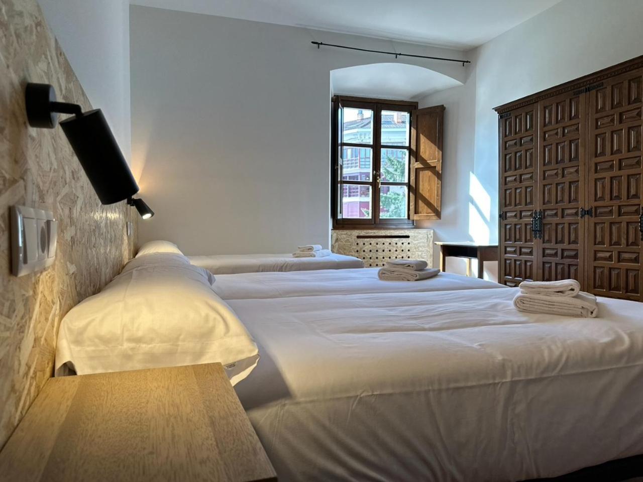 Hotel Y Albergue Real Fabrica De Ezcaray Eksteriør billede